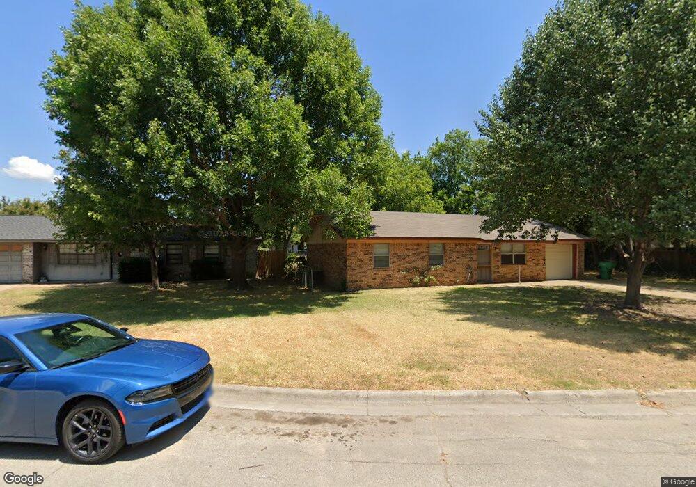 1003 E Star St, Gainesville, TX 76240 - photo 1