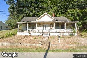 513 N Main St, Caneyville, KY 42721