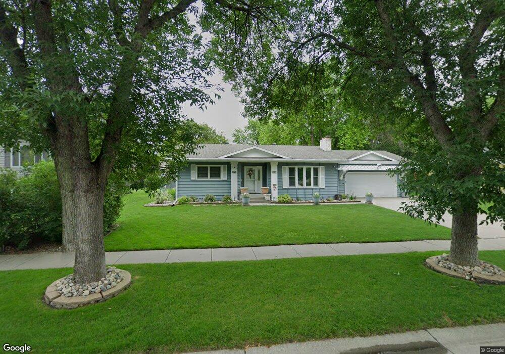 3207 Maple St N, Fargo, ND 58102 - photo 1