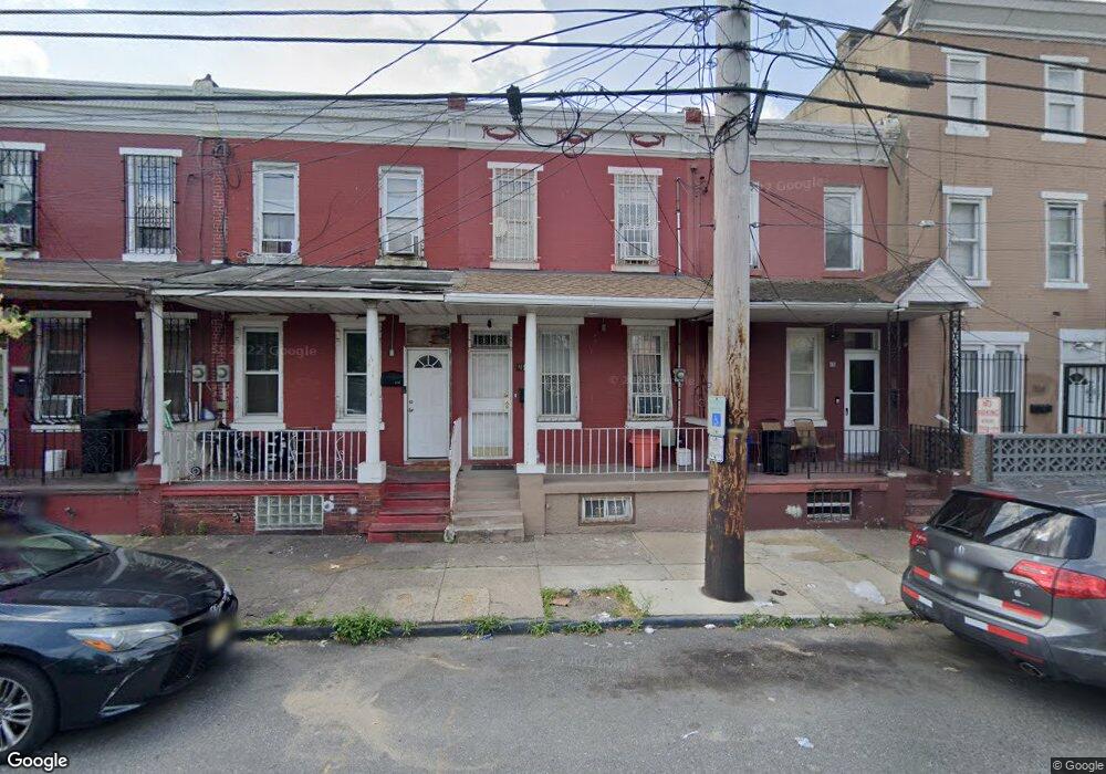 418 Spruce St, Camden, NJ 08103 - photo 1