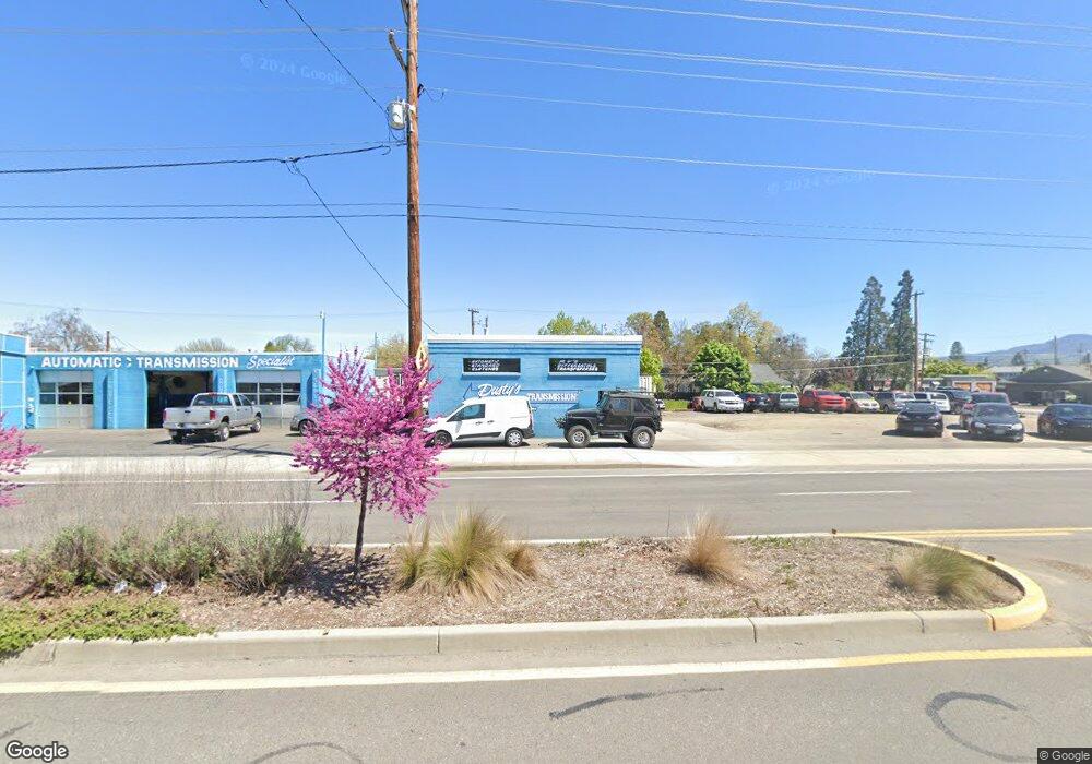 234 N Front St, Central Point, OR 97502 - photo 1