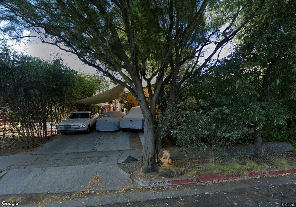 22040 Martinez St, Woodland Hills, CA 91364 - photo 1