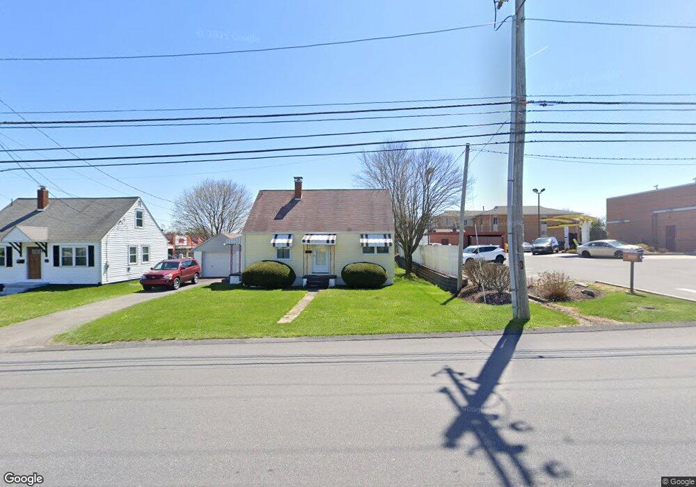 1917 Minno Dr, Johnstown, PA 15905 - photo 1