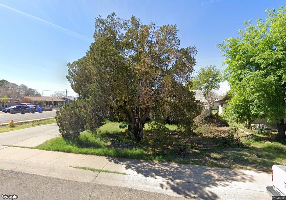 2002 N 29th Place, Phoenix, AZ 85008 - photo 1
