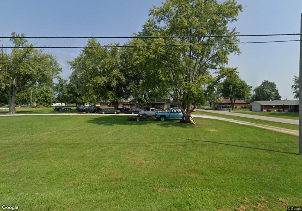 655 E 11th St, Bicknell, IN 47512 - photo 1