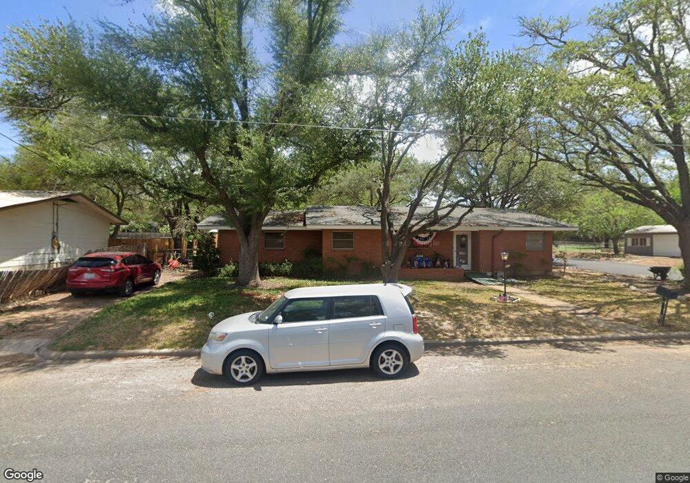 502 W Hackberry St, Fredericksburg, TX 78624 - photo 1