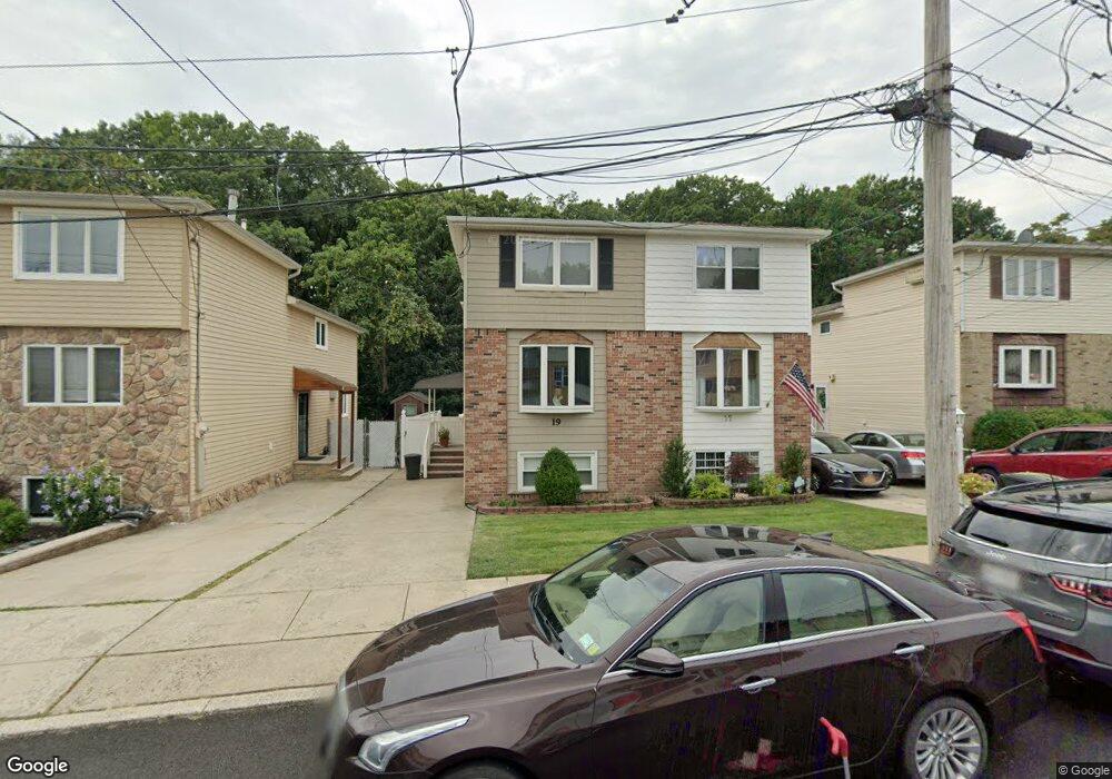 19 Clove Way, Staten Island, NY 10301 - photo 1