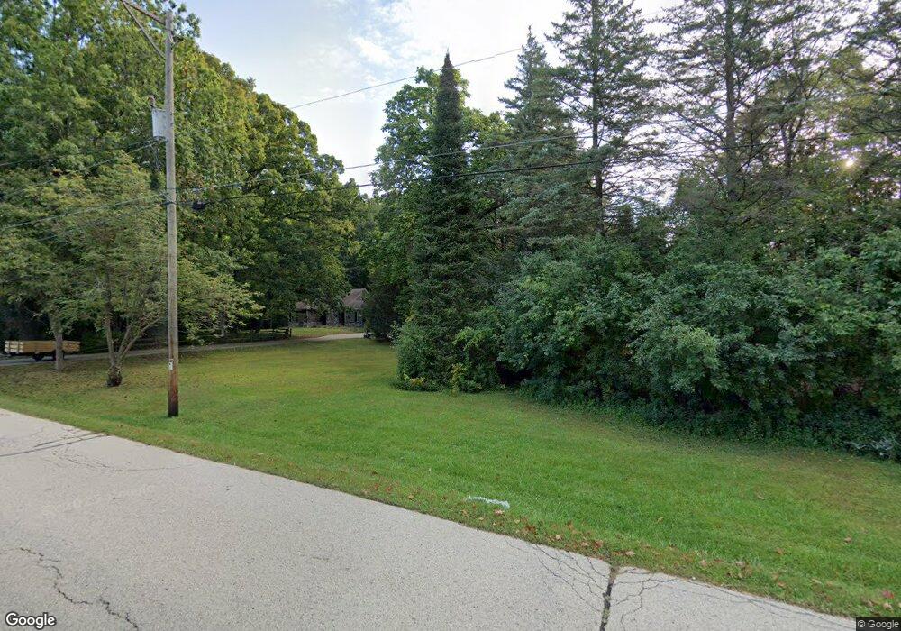 W148N7442 Woodland Dr, Menomonee Falls, WI 53051 - photo 1