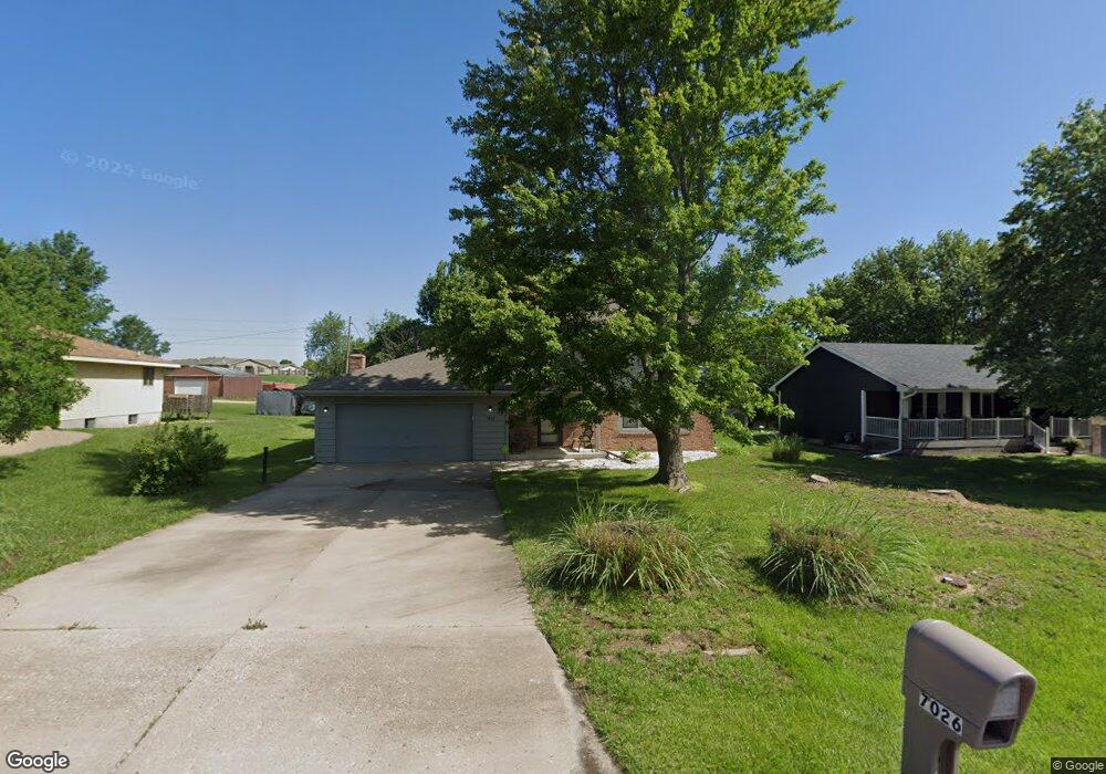 7026 SW 33rd St, Topeka, KS 66614 - photo 1