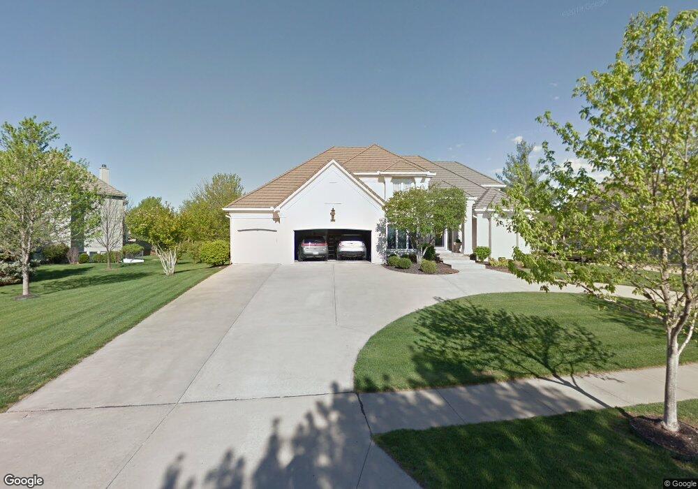 9317 Falcon Ridge Dr, Lenexa, KS 66220 - photo 1