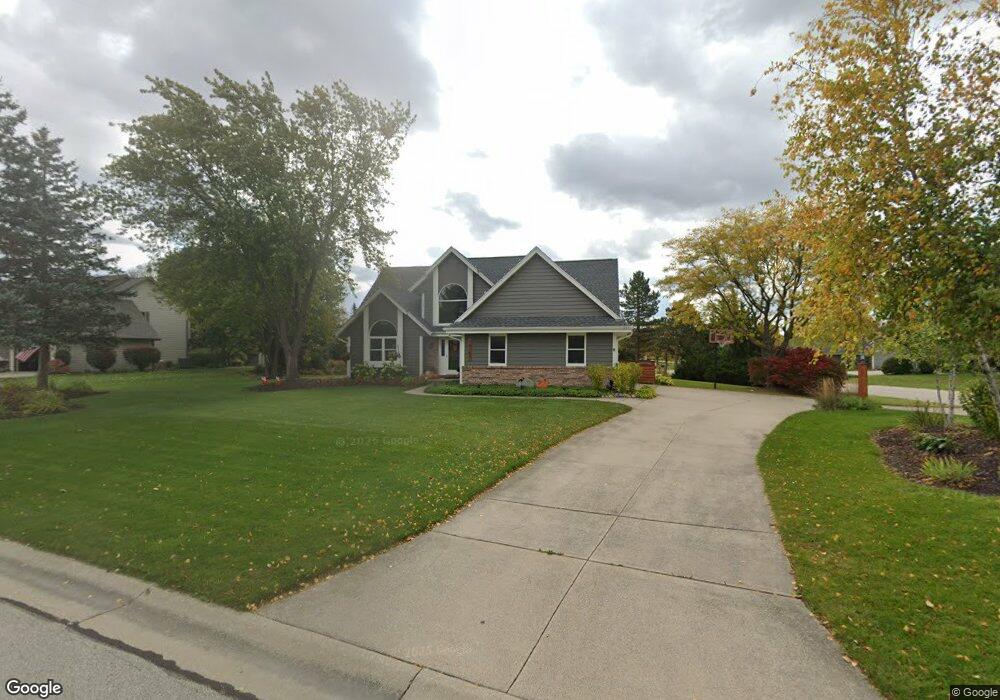 N71W14757 Terriwood Dr, Menomonee Falls, WI 53051 - photo 1