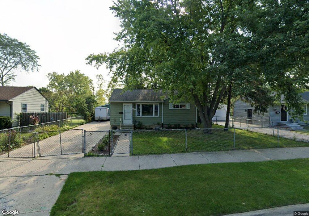 2817 N Pine St, Waukegan, IL 60087 - photo 1