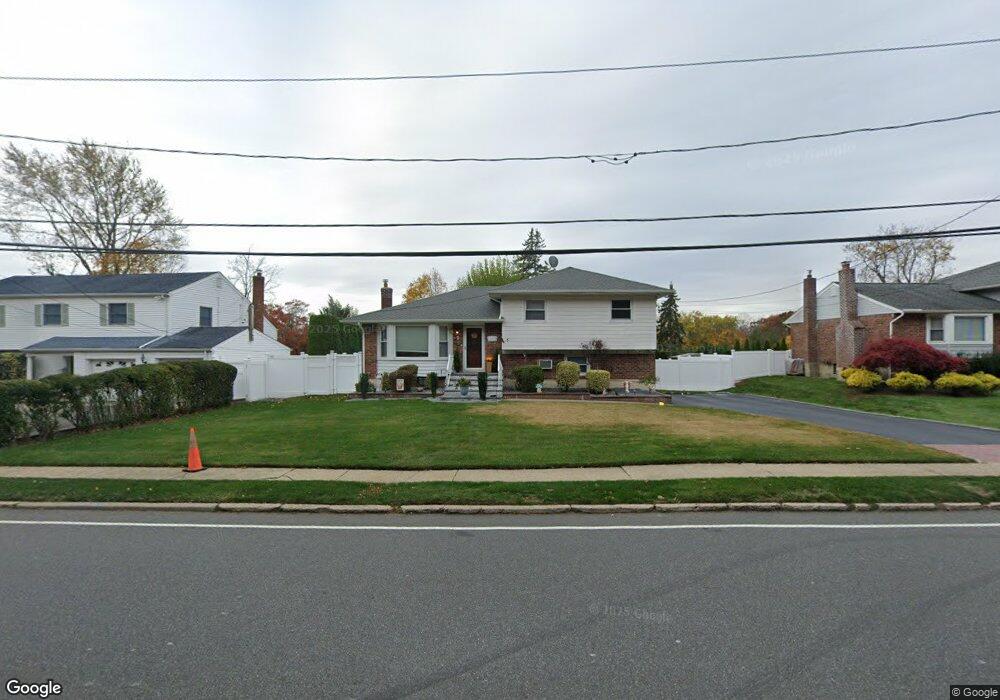 5 Plainview Rd, Bethpage, NY 11714 - photo 1