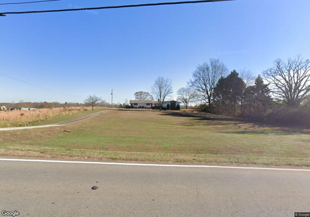 6827 Spout Springs Rd, Flowery Branch, GA 30542 - photo 1