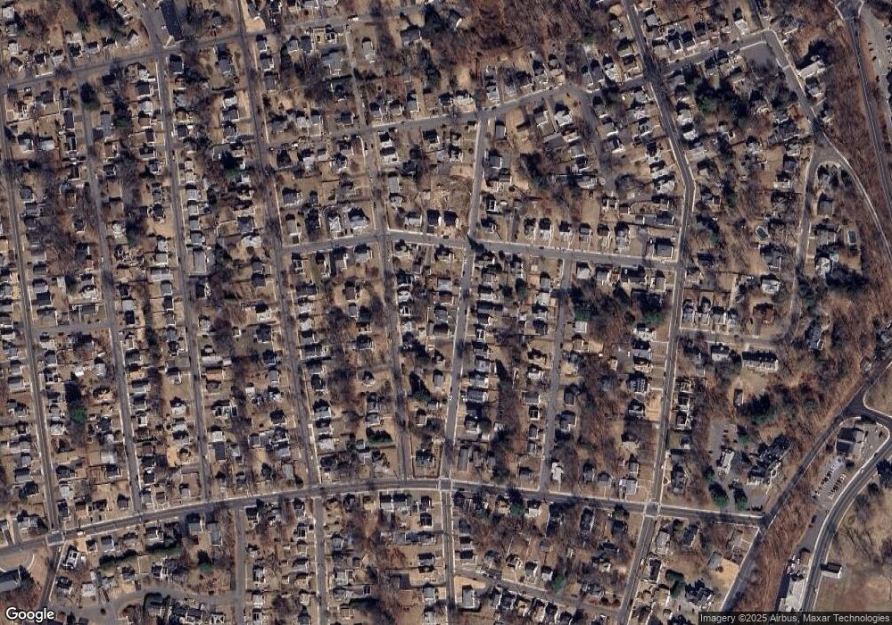 124 Walnut St, Naugatuck, CT 06770 - photo 1