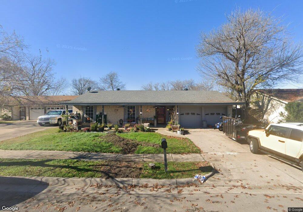 5501 Dublin Ln, North Richland Hills, TX 76180 - photo 1