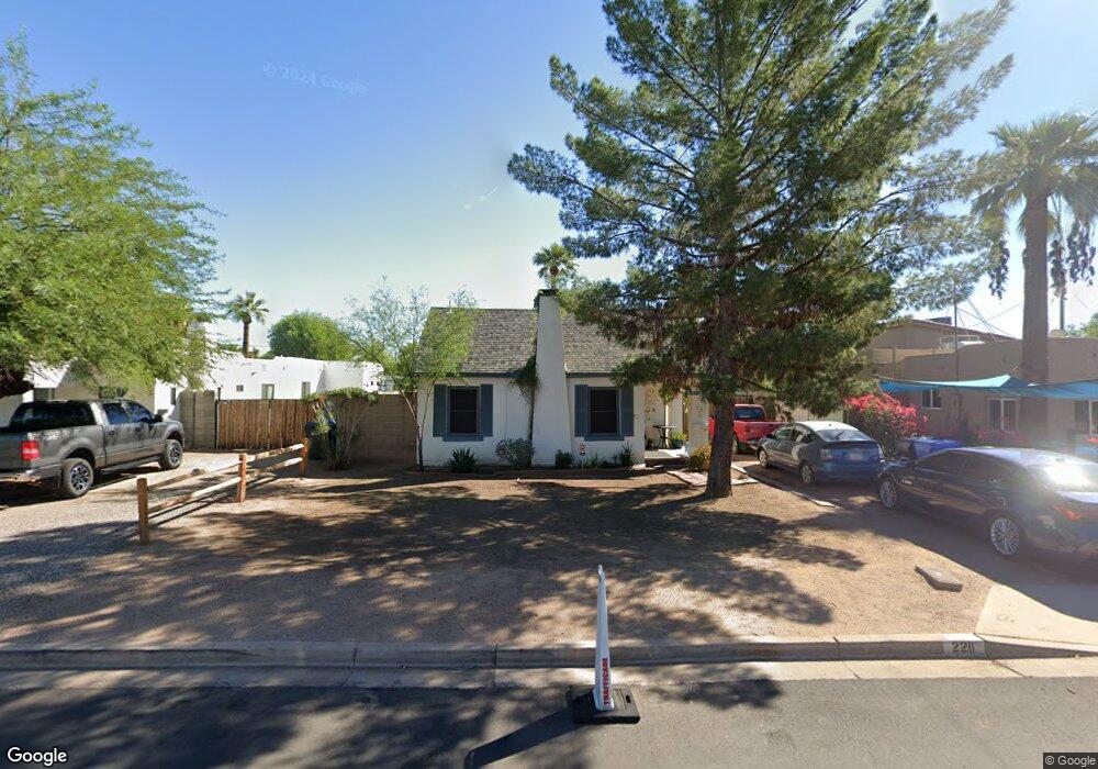 2211 N 25th Place, Phoenix, AZ 85008 - photo 1