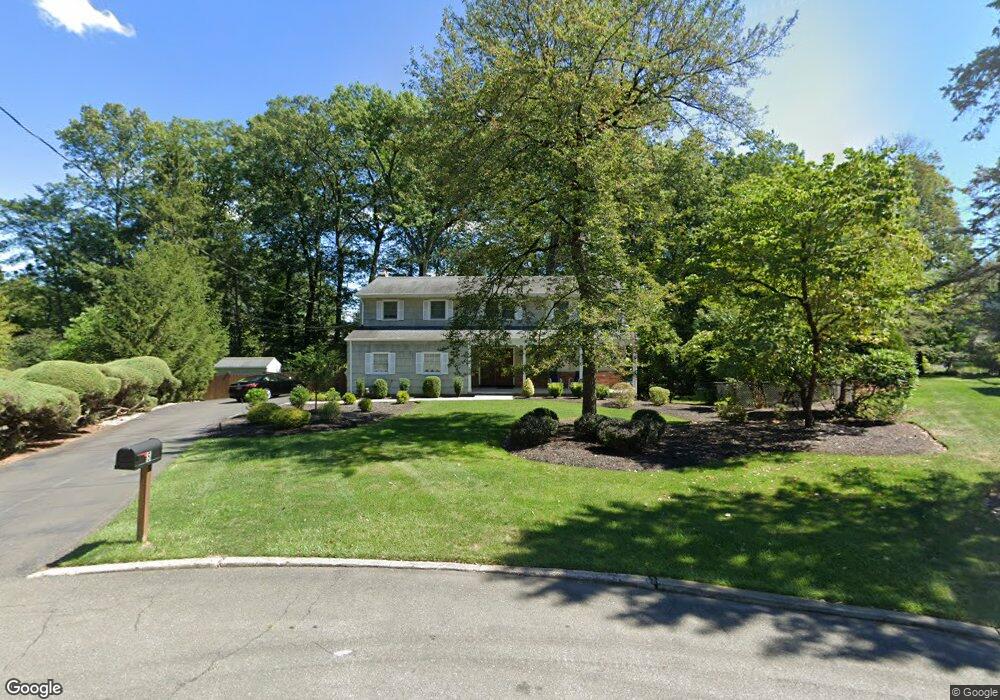 8 Lisa Ct, New City, NY 10956 - photo 1