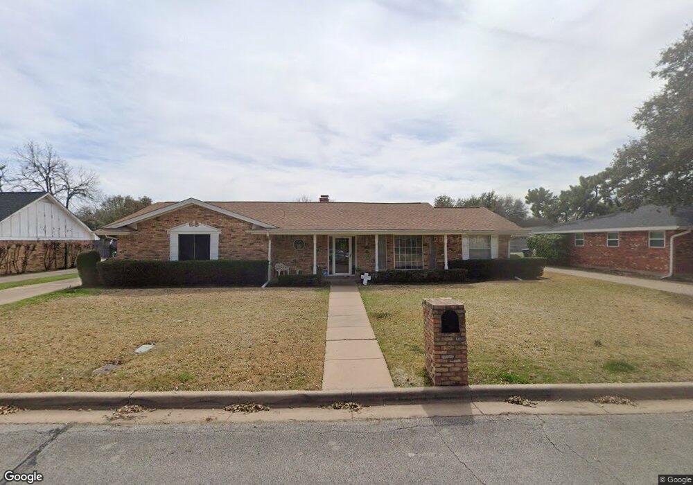 4269 Barcelona Dr, Fort Worth, TX 76133 - photo 1