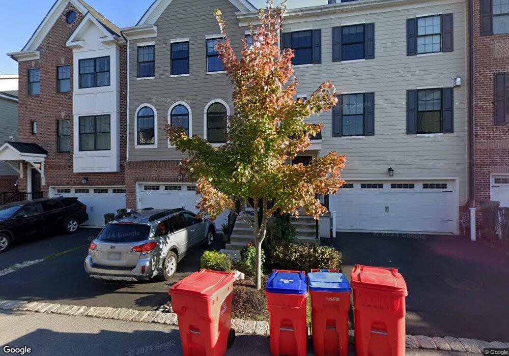 56 Parkview Cir, Wayne, PA 19087 - photo 1