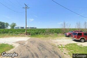 10 Tremont St, Barry, IL 62312