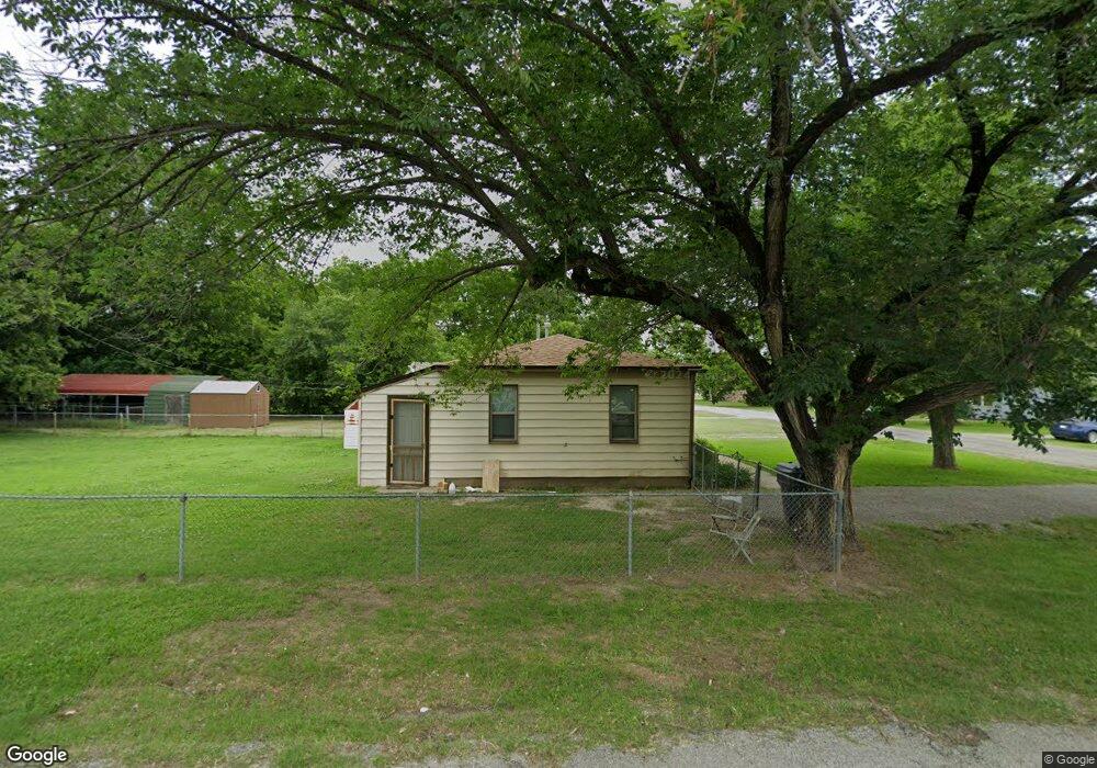 1621 8th Ave NW, Ardmore, OK 73401 - photo 1