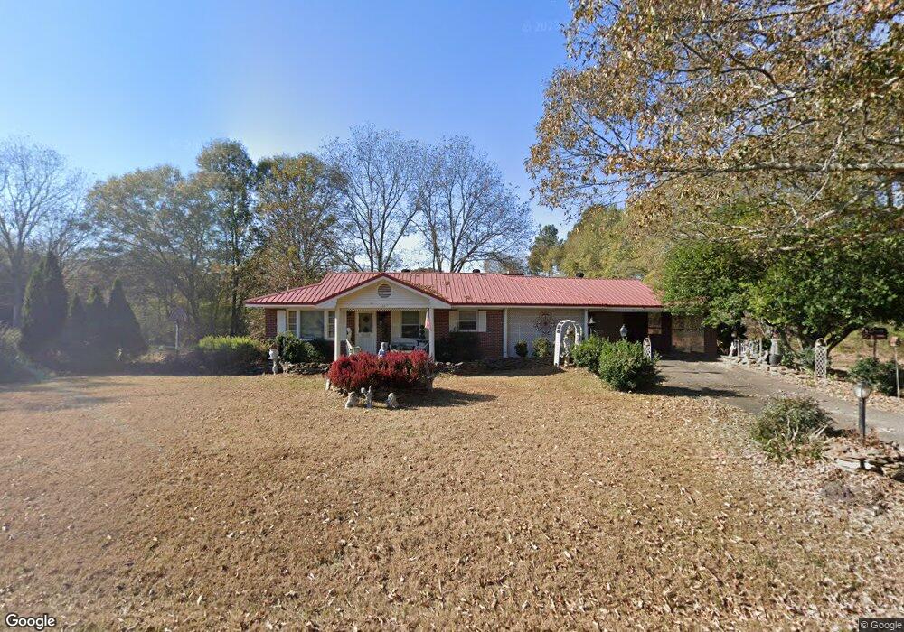 623 Covered Bridge Rd, Hoschton, GA 30548 - photo 1