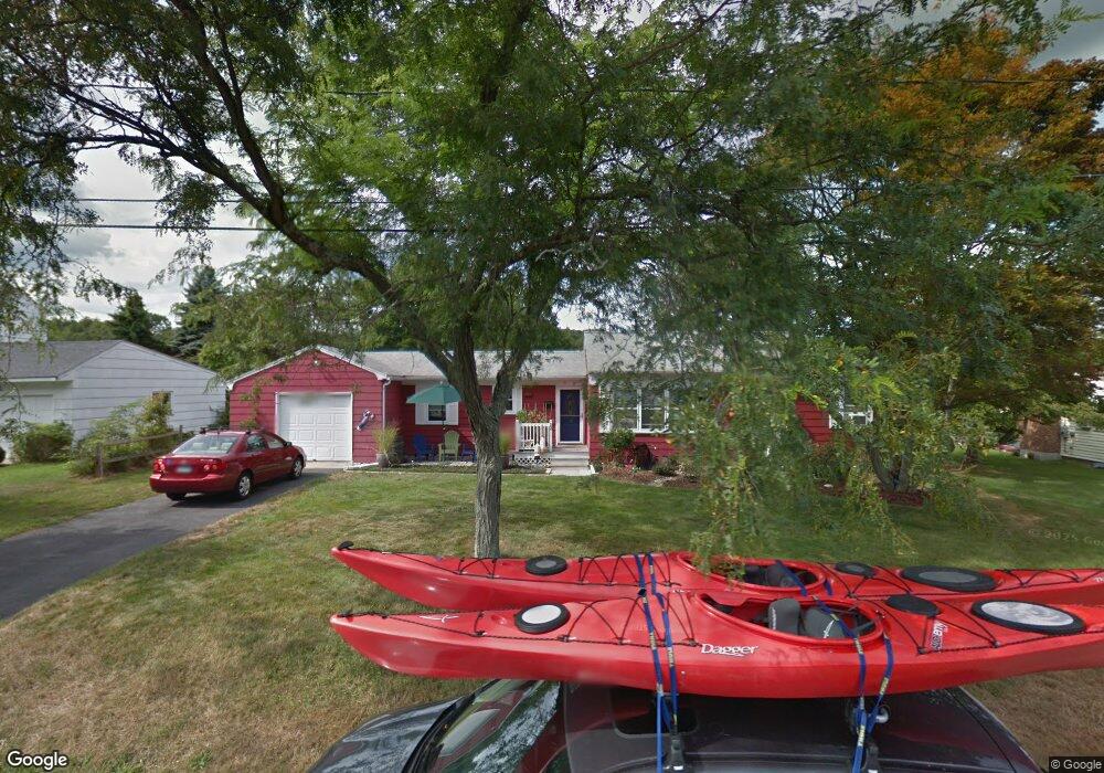 12 Cove Dr, Niantic, CT 06357 - photo 1