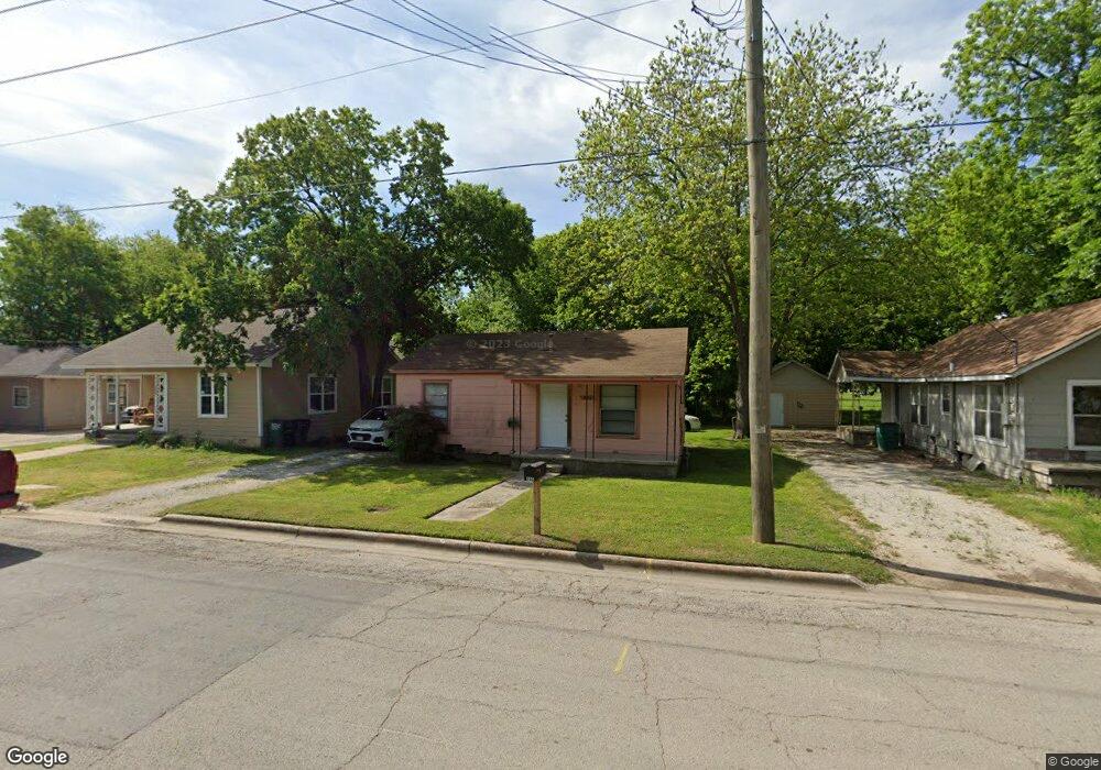 806 E Garnett St, Gainesville, TX 76240 - photo 1