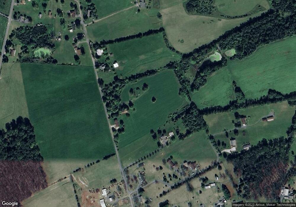 276 Beeler Dr, Strasburg, VA 22657 - photo 1