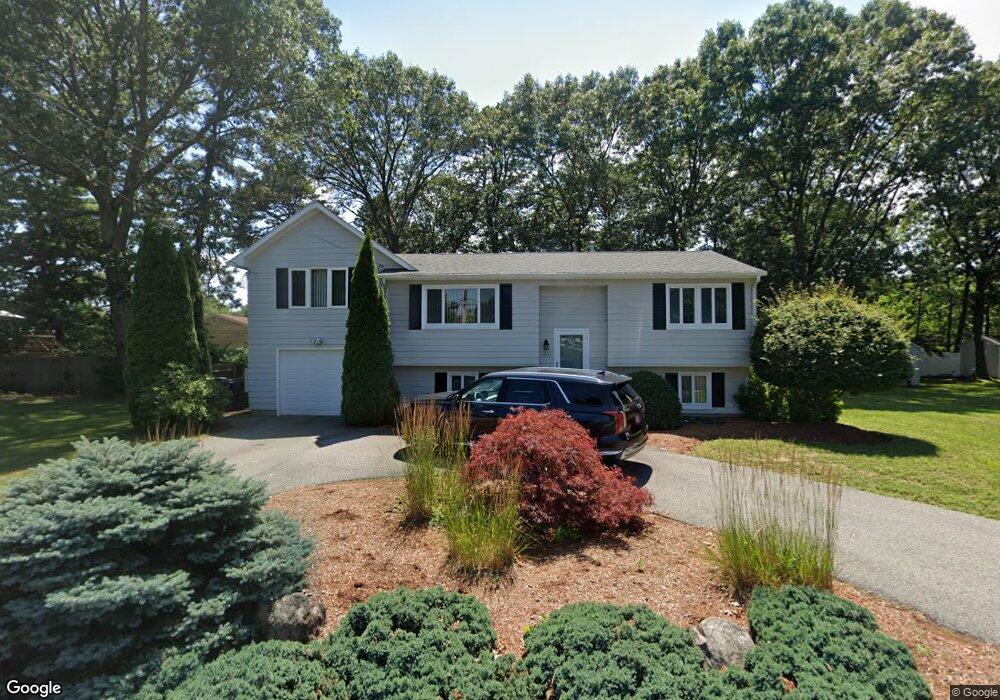 1031 Cedar Swamp Rd, Warwick, RI 02889 - photo 1