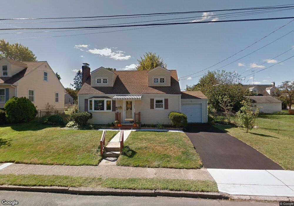 209 New Hillcrest Ave, Ewing, NJ 08638 - photo 1