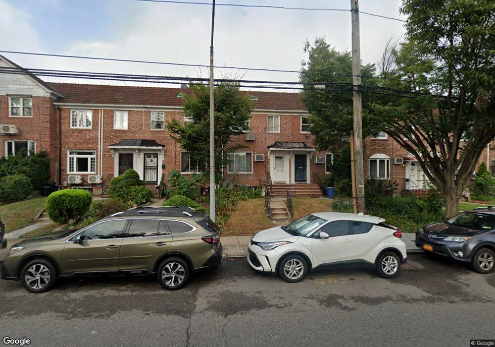 7532 Utopia Pkwy, Fresh Meadows, NY 11366 - photo 1