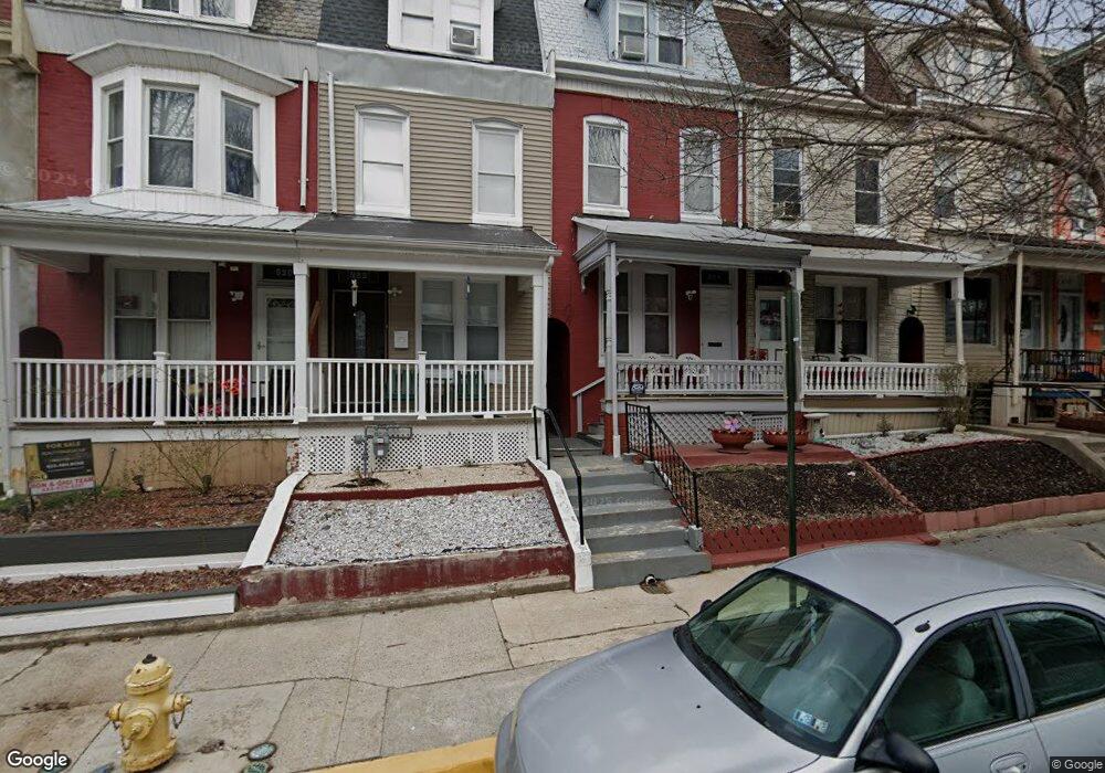 924 Pear St, Reading, PA 19601 - photo 1