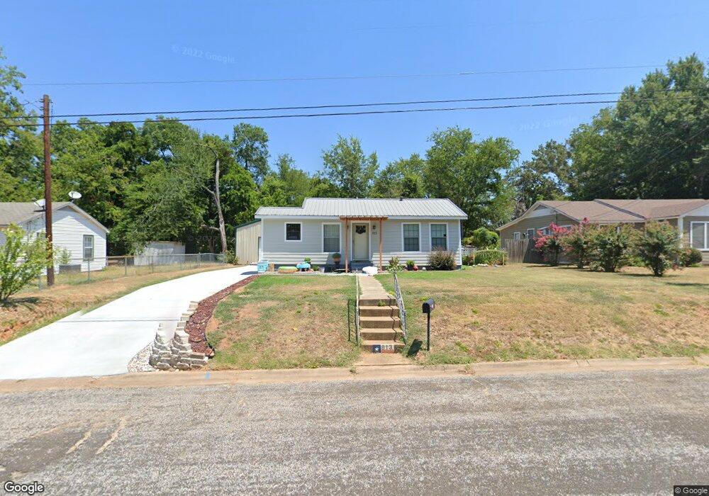 813 Leach St, Kilgore, TX 75662 - photo 1