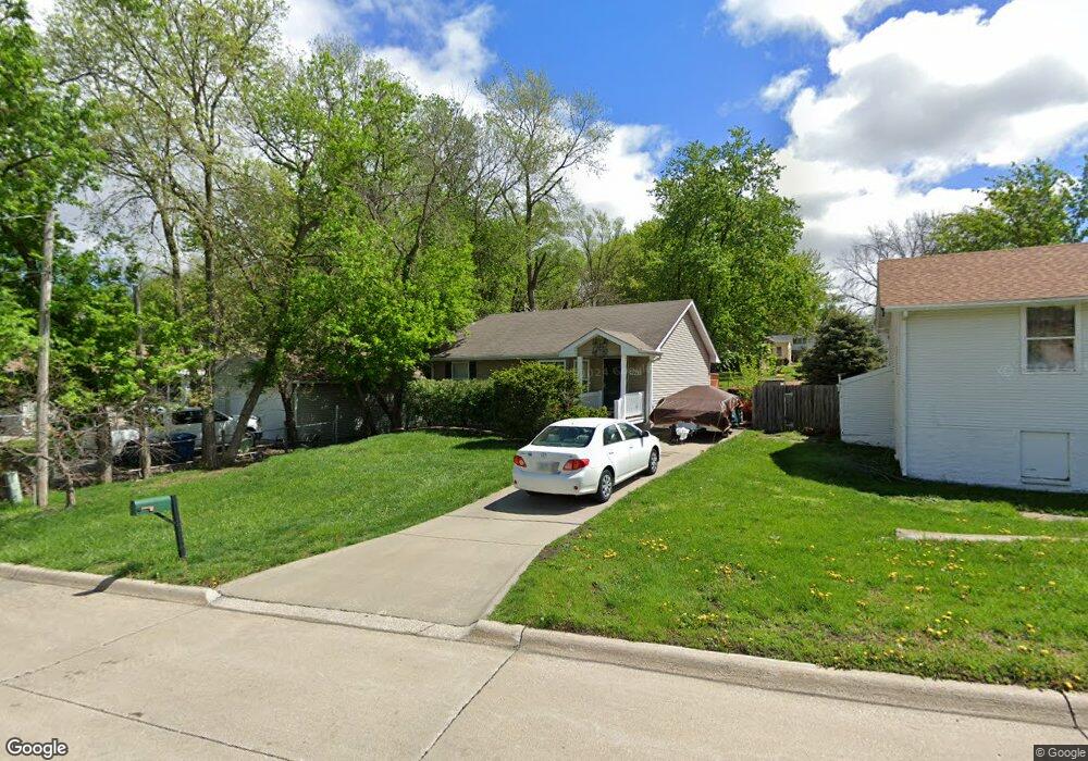 5923 SW 4th St, Des Moines, IA 50315 - photo 1