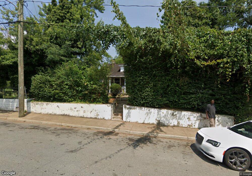 909 Charlton Ave, Charlottesville, VA 22903 - photo 1