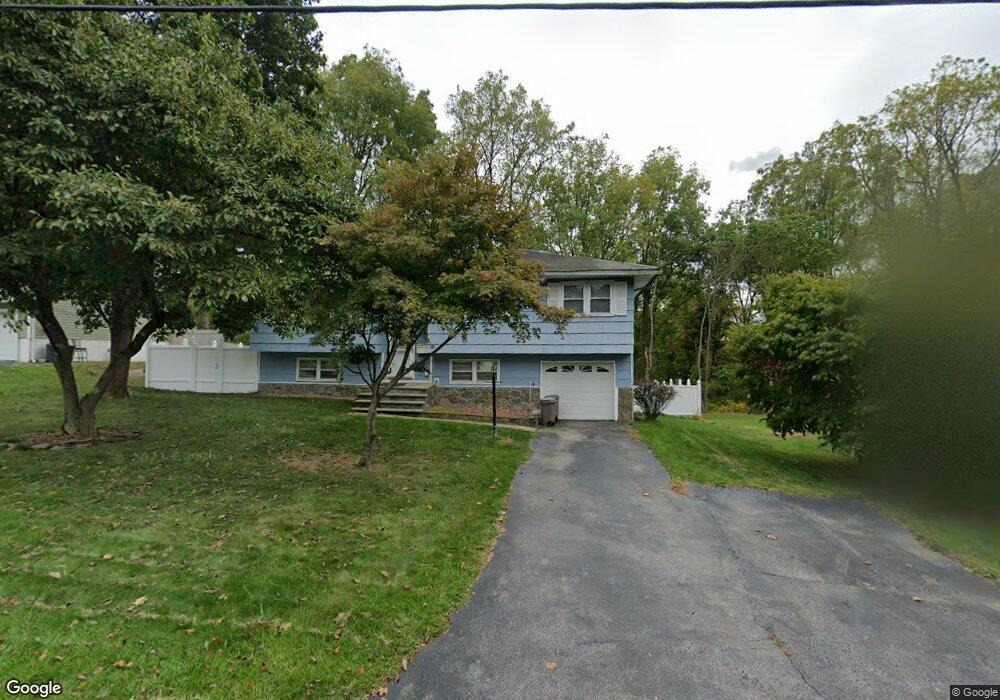 10 Lynbrook Rd, Poughkeepsie, NY 12603 - photo 1