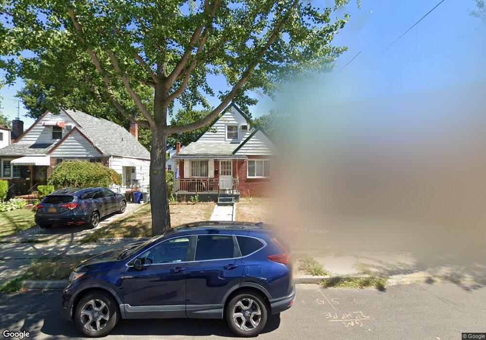 8321 263rd St, Glen Oaks, NY 11004 - photo 1