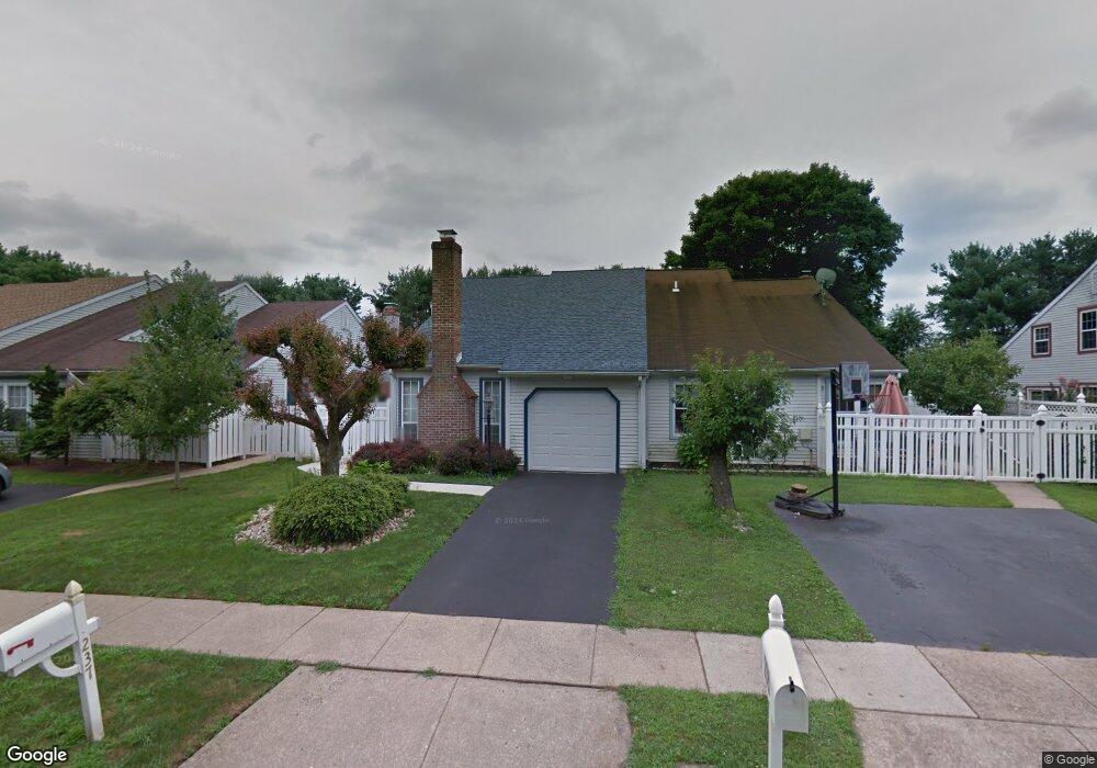 237 Oakridge Dr, Langhorne, PA 19047 - photo 1