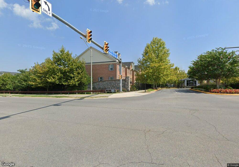 2704 Sheffield Hill Way unit 220, Woodbridge, VA 22191 - photo 1