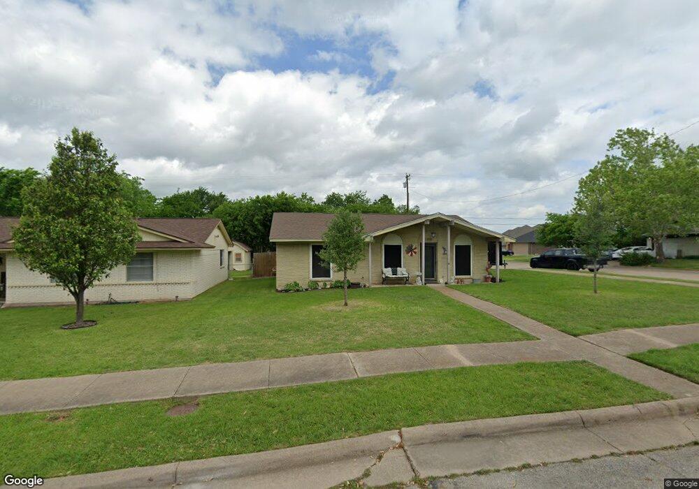 1000 Phillips Dr, Ennis, TX 75119 - photo 1