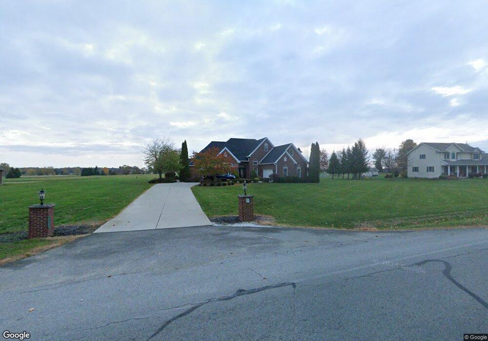 11353 Glynwood Rd, Wapakoneta, OH 45895 - photo 1