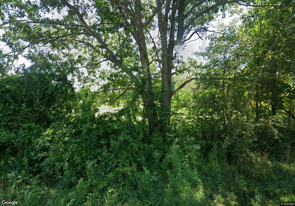 243 Beacon Hill Rd, Pembroke, NH 03275 - photo 1