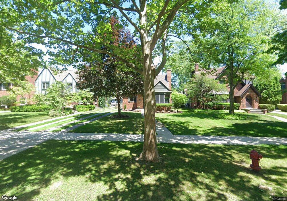 738 Washington Rd, Grosse Pointe, MI 48230 - photo 1