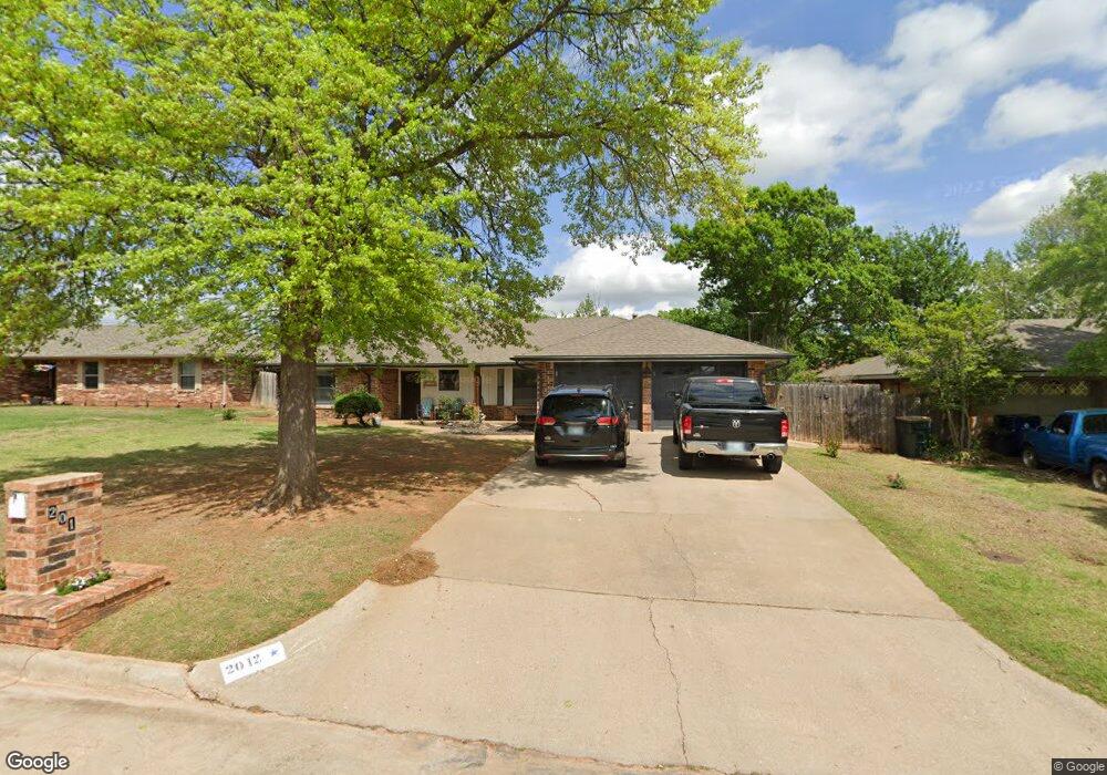 2012 Westbriar Rd, Duncan, OK 73533 - photo 1