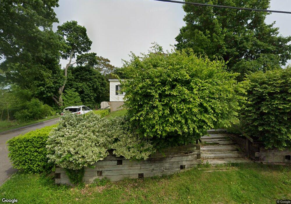 17 Smith St, Pawcatuck, CT 06379 - photo 1