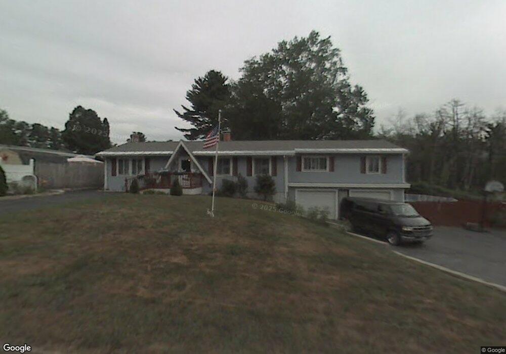 112 Roycraft Rd, Manchester, NH 03103 - photo 1