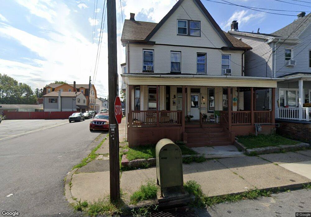 542 N Vine St, Hazleton, PA 18201 - photo 1