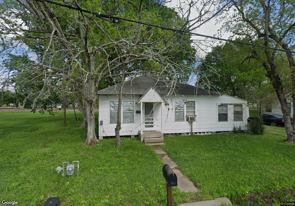 2213 Matthews St, Bay City, TX 77414 - photo 1
